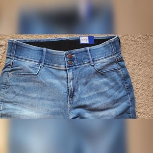 APT 9 Women's straight leg jeans.